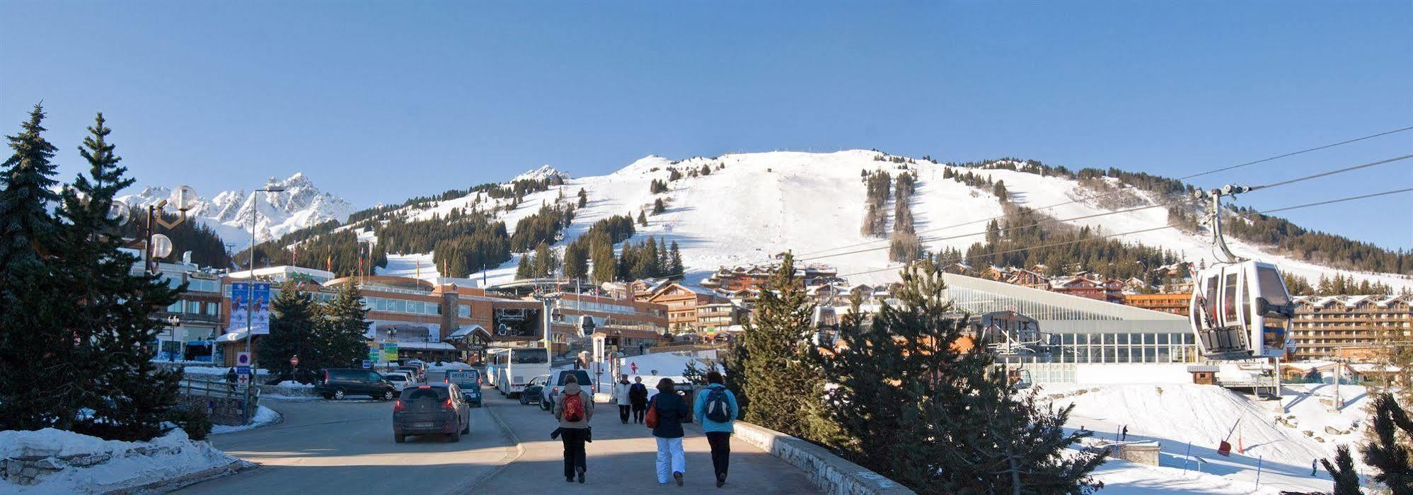 Madame Vacances - Hotel Courchevel Olympic Exterior photo